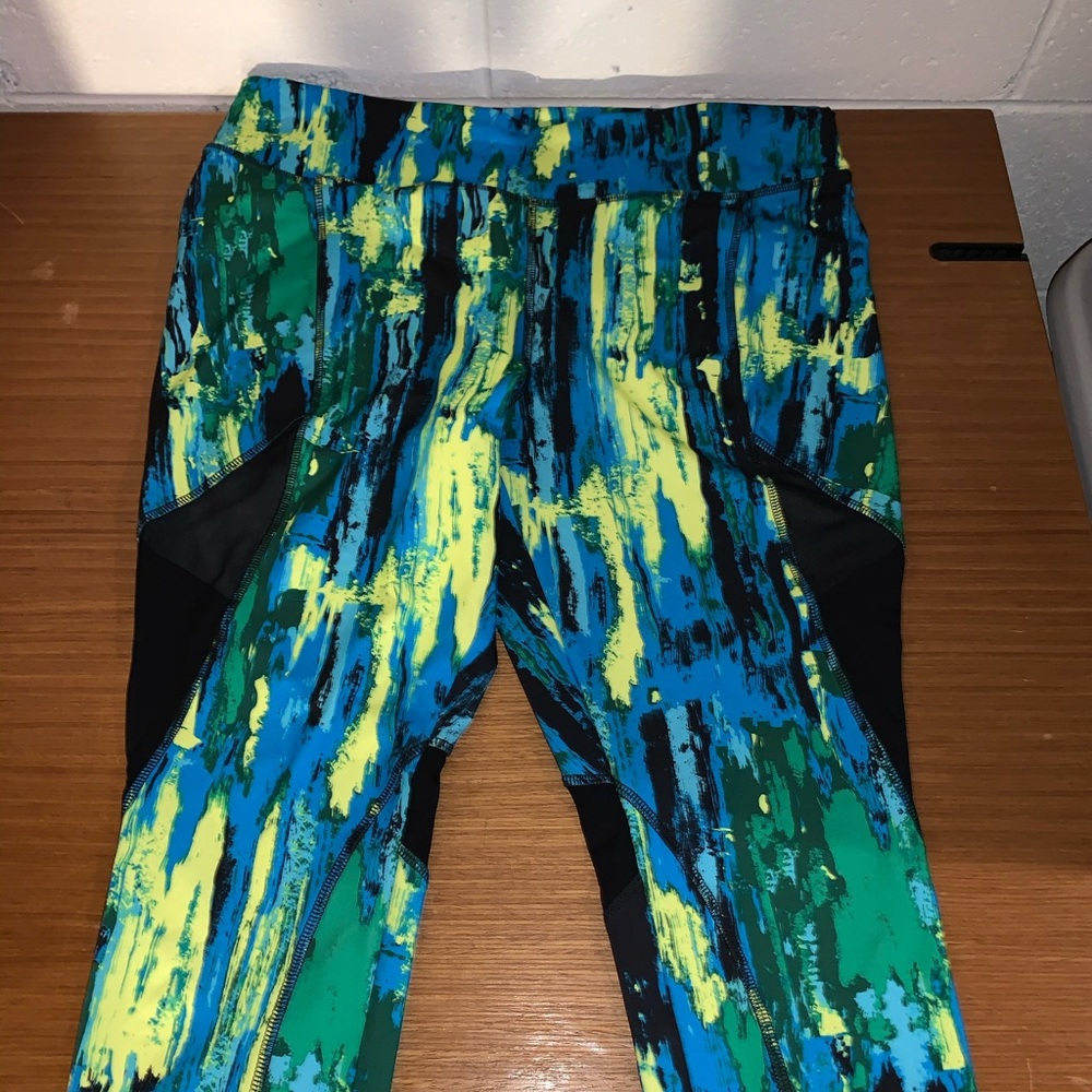 🐠 EXERTEK capri leggings size XL